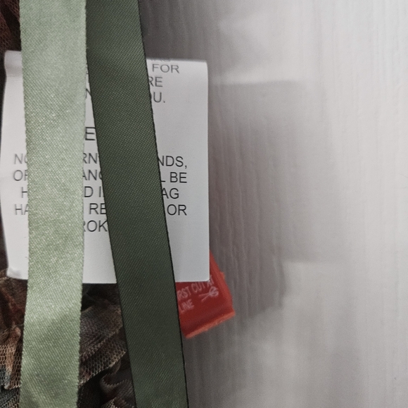 Mac Duggal Floral Print Crew Neck Cap Sleeve Ruffle Embellished Tiered Hem Dress - Picture 7 of 12